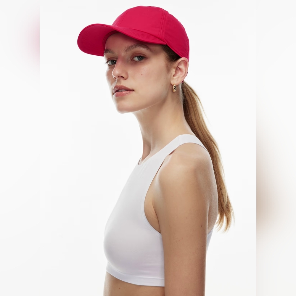 Aritzia TNA Stryker Hat In Black